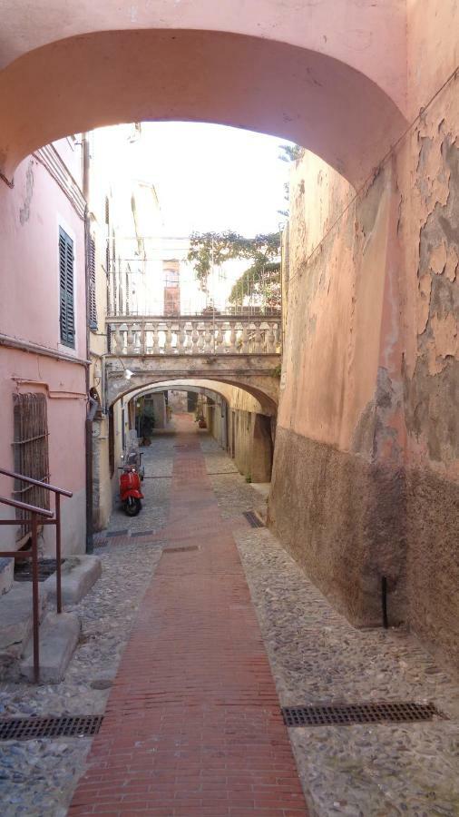 Medieval House Ventimiglia Eksteriør billede